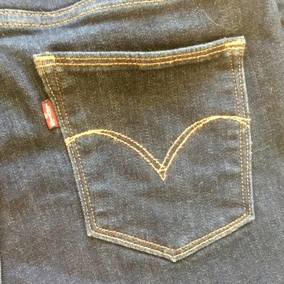 Levi’s Skinny Jean “Leggings” - Picture 2 of 4
